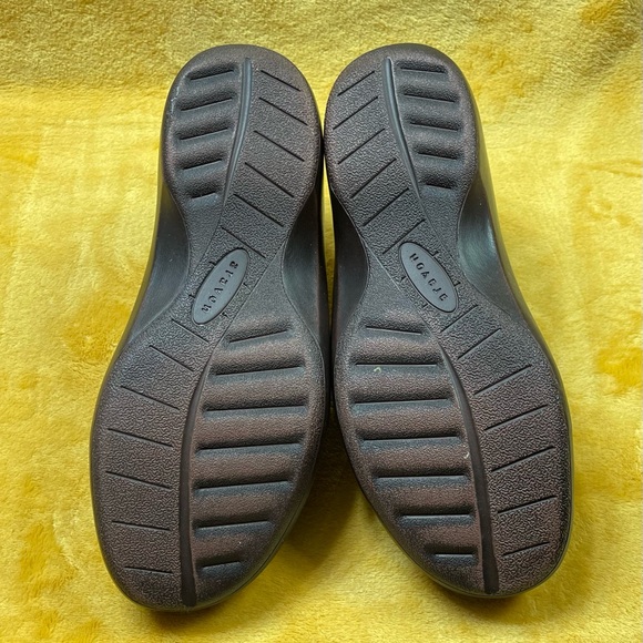 Aravon by New Balance size 7.5B Brown Slip On Shoe Leather Upper Padded Insole - Picture 5 of 7